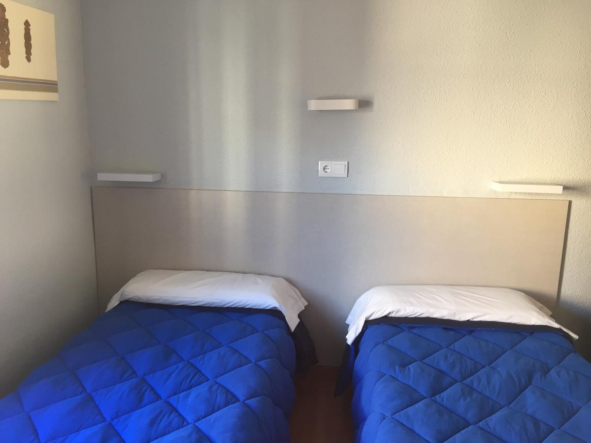 Hostal Rosales Aranda de Duero Exterior photo