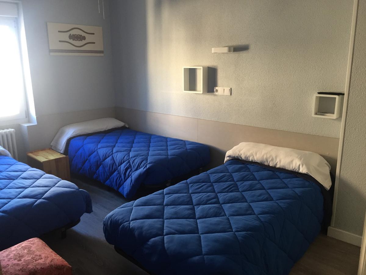 Hostal Rosales Aranda de Duero Exterior photo